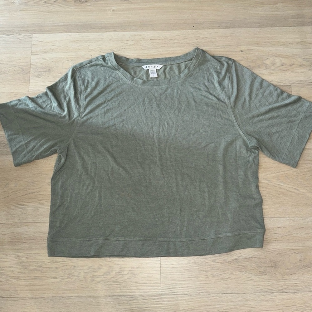 **Banana Republic Green Crop Relaxed T-Shirt